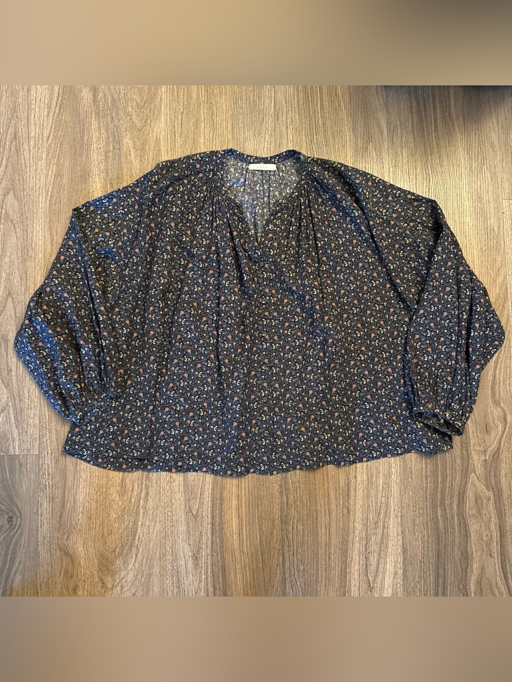 Doen dark blue floral button, front blouse, balloon sleeve, size medium